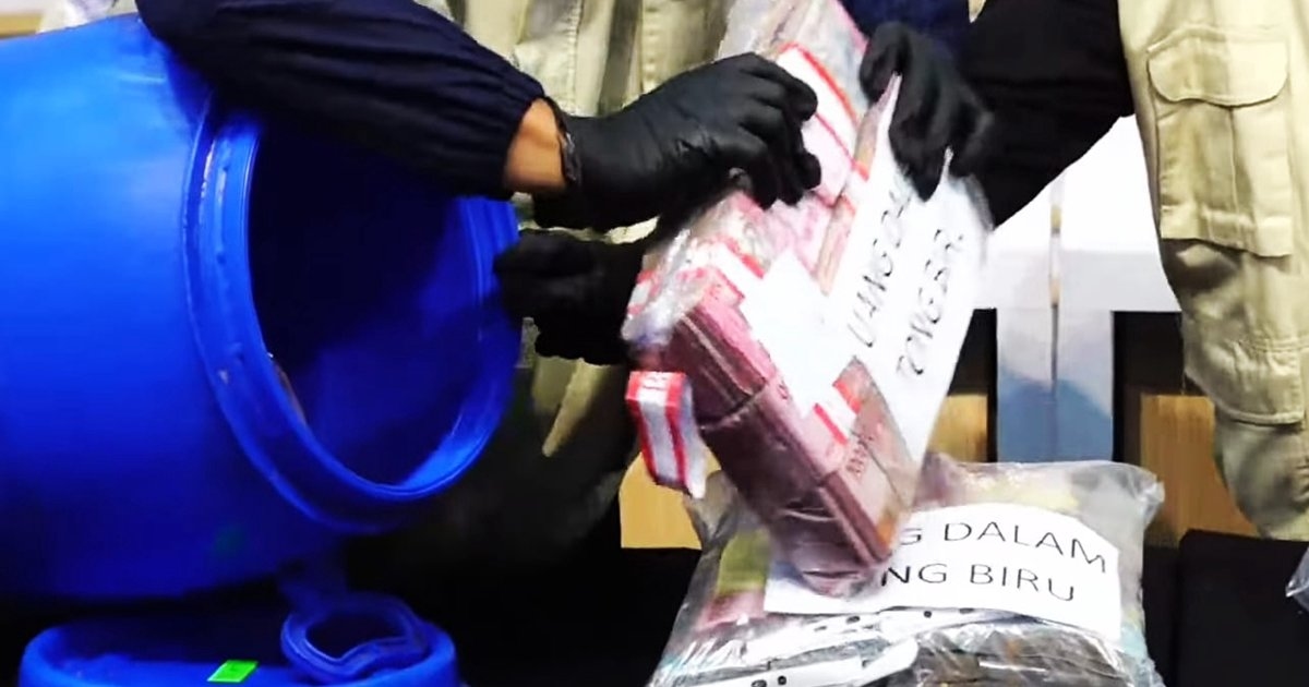 Geger! Tong Biru Berisi Rp934 Juta Disita KPK dari Kasus Bupati Klaten, Uang Diduga Terkait Penerimaan Korupsi