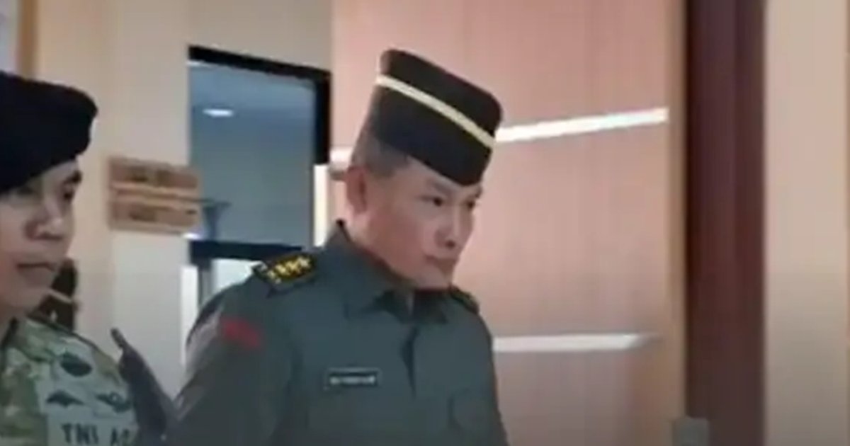 Karir Jenderal Baret Merah Tamat! Eks Ajudan Jokowi Letjen Widi Dihantam Tuntutan 10 Tahun Bui dan Pemecatan TNI
