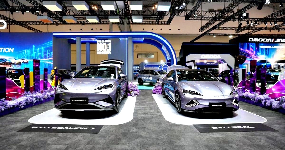 IHSG Ambruk 11,57 Persen! Penjualan Mobil dan Motor di Indonesia Terancam Terguncang?