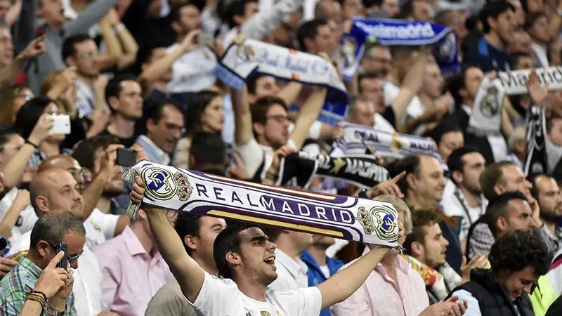 El Clasico Makin Membara! Suporter Real Madrid Serang Barcelona dengan Spanduk Kasus Negreira