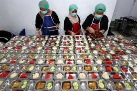 Ratusan Dapur Program Makan Bergizi Gratis di Indonesia Timur Disetop Sementara karena Belum Kantongi Sertifikat Higiene
