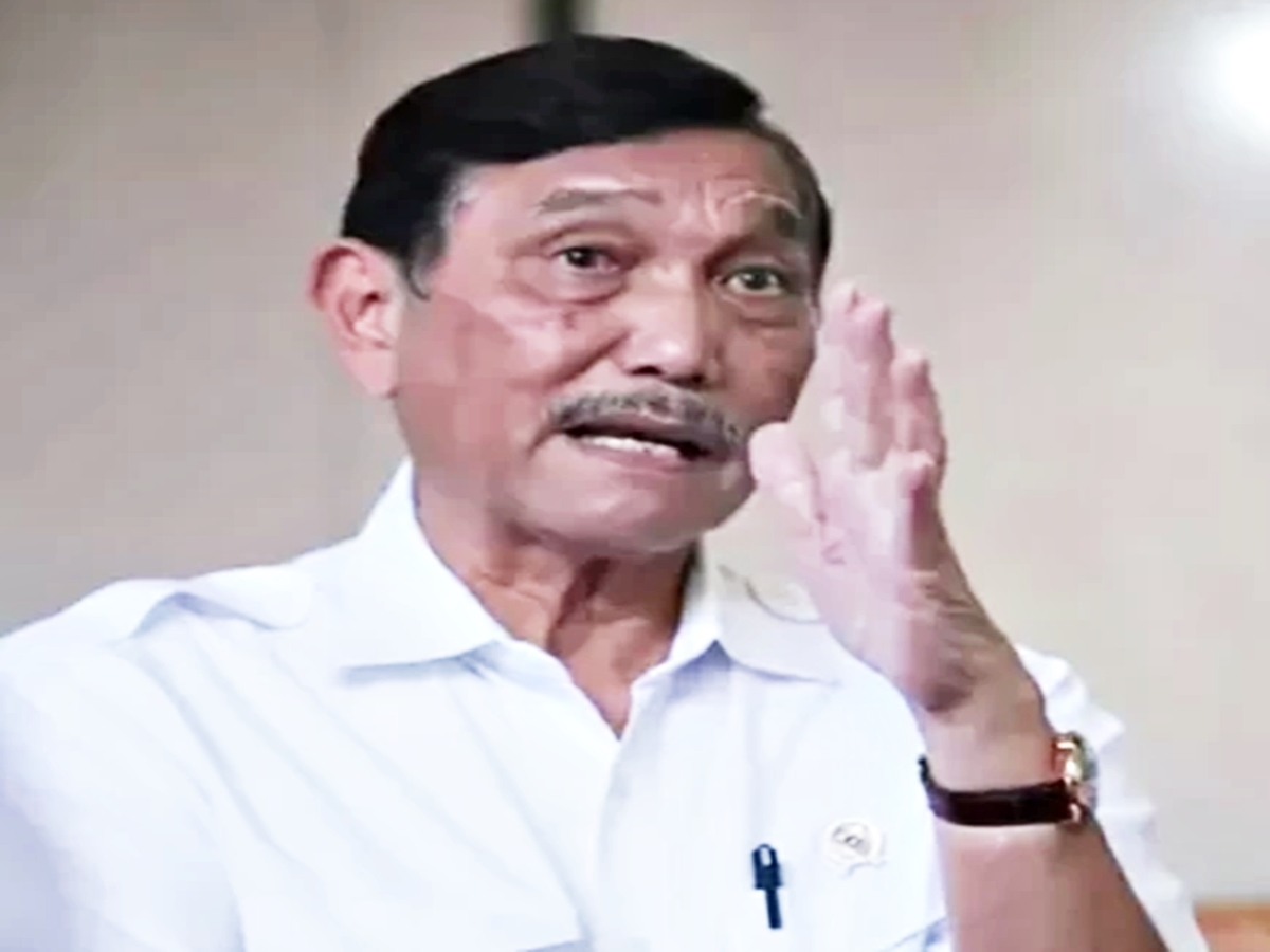 Luhut Bongkar Rahasia 'Hantu Laut' Iran: Drone Murah yang Bisa Lumpuhkan Armada Tanker AS!
