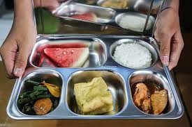 Insiden Keracunan Makanan di Program MBG, BGN Minta Maaf dan Hentikan Operasional Dapur Pondok Kelapa