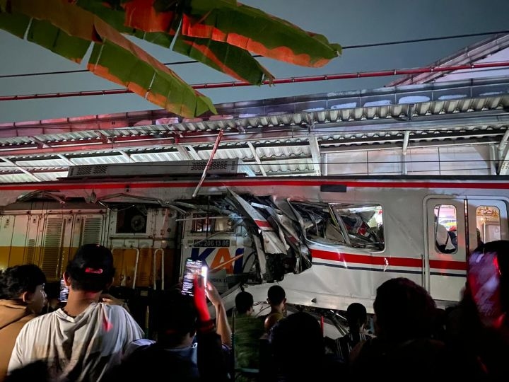 Jasa Raharja Beri Santunan Rp50 juta, 10 Korban Tewas Tabrakan KA Argo Bromo Anggrek vs KRL Teridentifikasi
