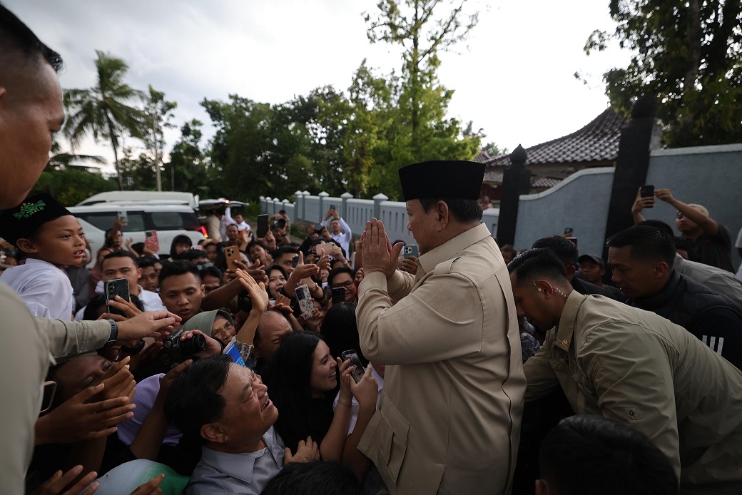 Di Depan Buruh, Prabowo Tiba-Tiba Tanya Soal MBG! Ini Tujuan Besarnya