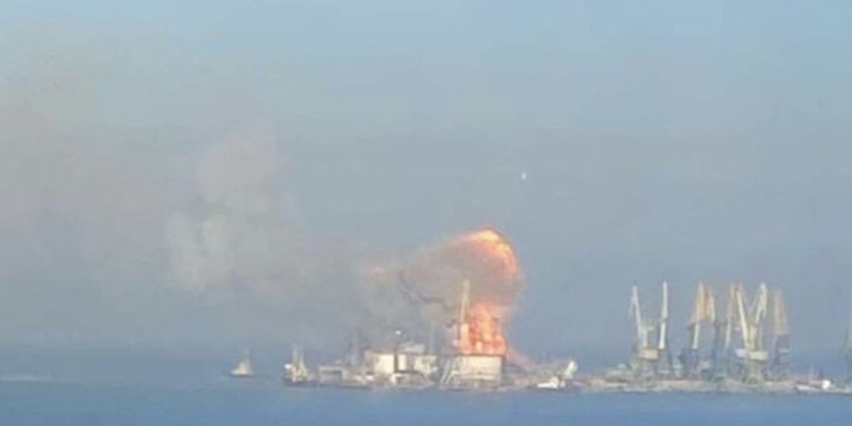 Kapal Tanker Iran Ditembak Amerika Serikat di Selat Hormuz, Dunia Khawatir Perang Besar Pecah