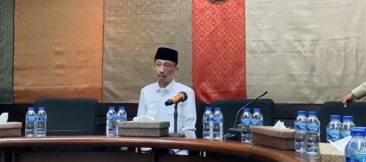 Gerindra Tegas! Anggota DPRD Jember yang Viral Main Game dan Merokok Saat Rapat Terancam Dipecat