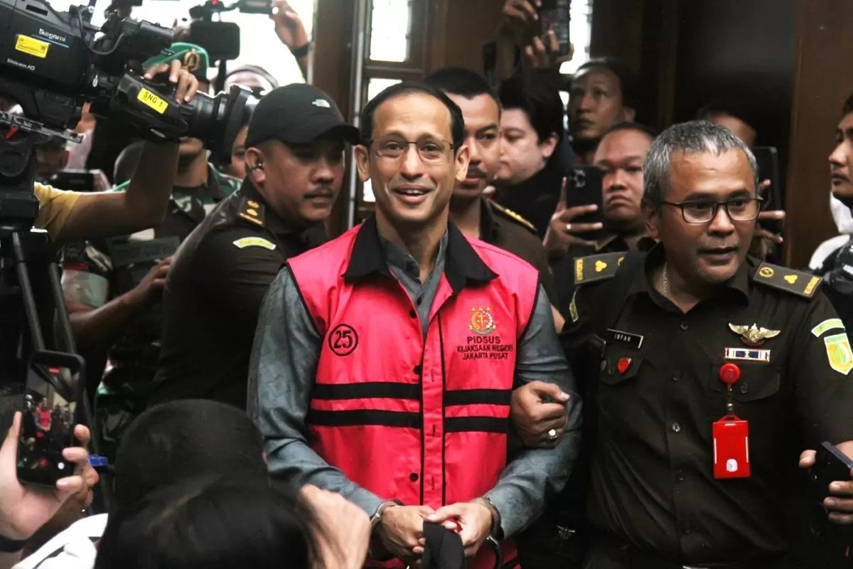 Heboh! Kasus Chromebook Nadiem Makarim: Profesor Romli Atmasasmita Sebut Jaksa Tabrak KUHAP!
