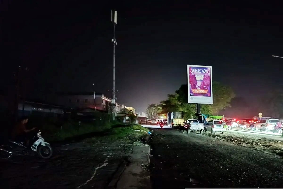 GAWAT! Sumatera Lumpuh Total! Listrik Padam Massal Malam Ini dari Riau, Sumut, hingga Aceh, Sinyal HP Mulai Hilang
