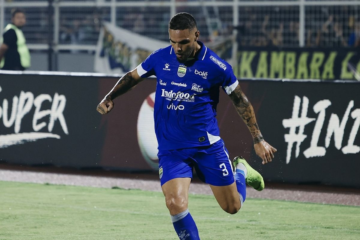 Hanya 158 Menit Bermain, Kurzawa Tinggalkan Persib dengan Status Juara