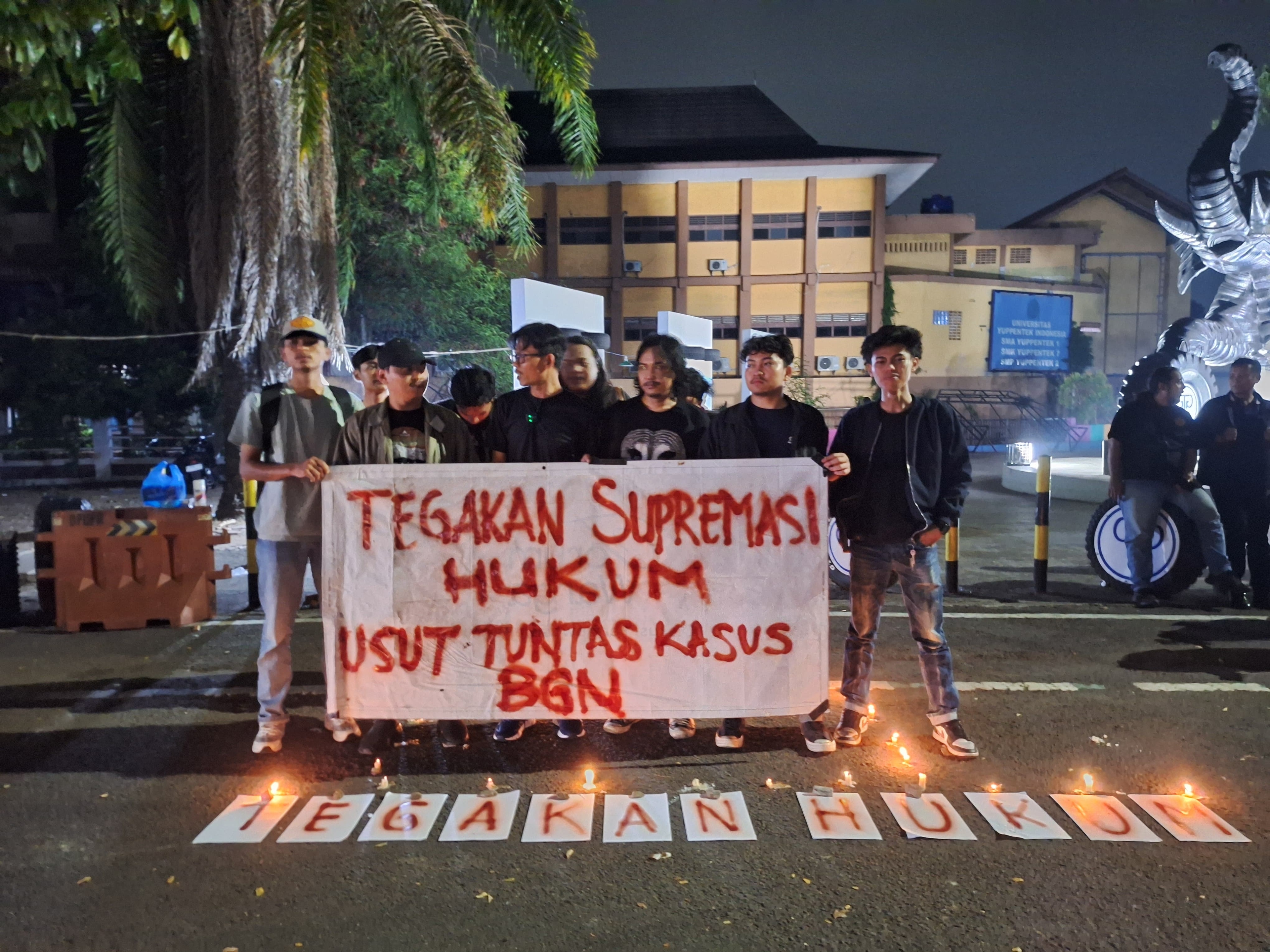 Bakar Lilin di Depan Taman Gajah, Mahasiswa Desak Presiden Usut Tuntas Dugaan Persoalan di BGN