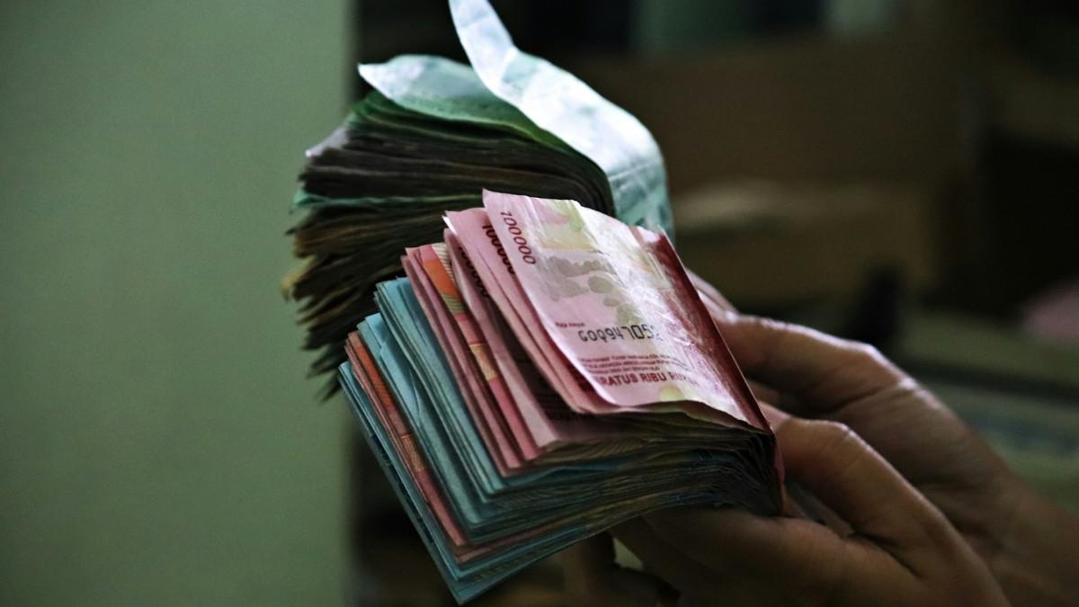 Rupiah Jebol Rp18.000 per Dolar, Apa yang Sebenarnya Terjadi dengan Ekonomi Indonesia?