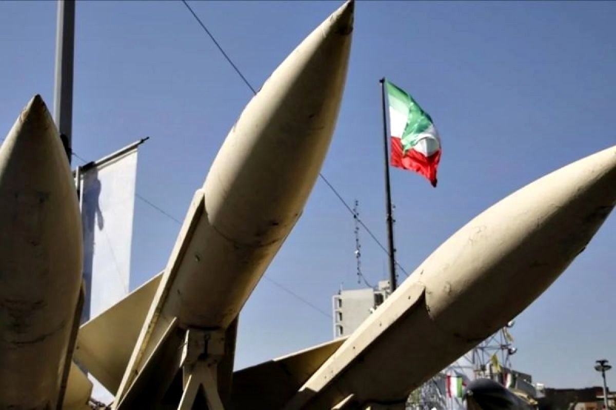 MAKIN MEMBARA! Iran Hujani 18 Aset Militer AS di Bahrain dan Kuwait dengan Rudal, Selat Hormuz Resmi Ditutup