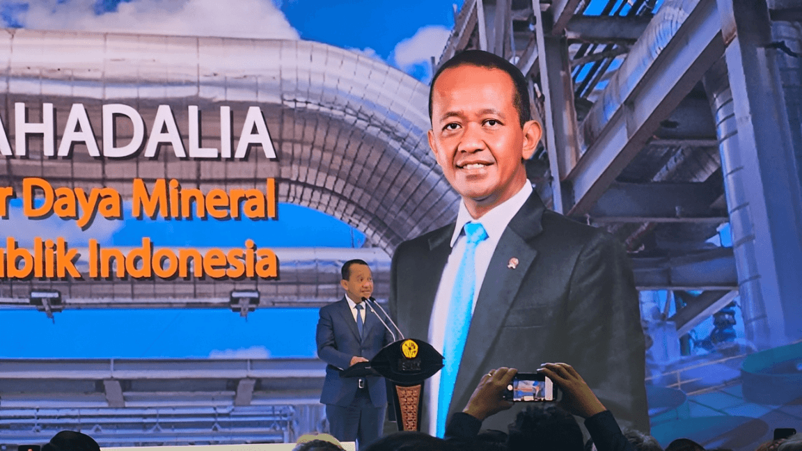 Antrean BBM Makassar Bikin Geger, Bahlil Ungkap Ada Tangki Mobil Bisa Tampung 1 Ton!