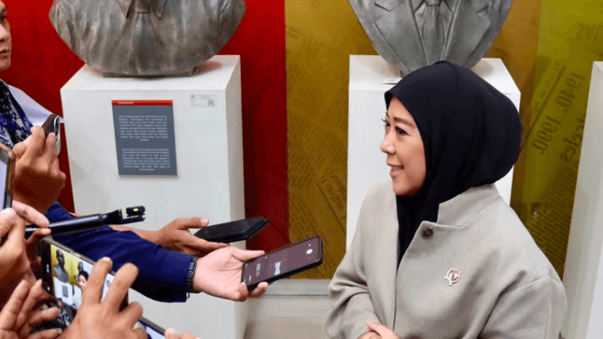 Kasus Starlink di Mentawai Disidangkan, Menkomdigi Meutya Hafid Dorong Jalan Keluar Ini