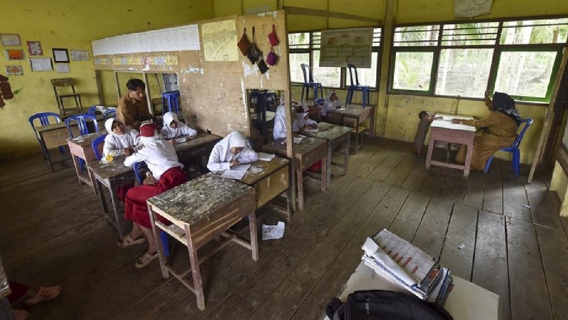 Miris! 400 Siswa di Jambi Terancam Kehilangan Sekolah, Sampai Kirim Surat ke Prabowo