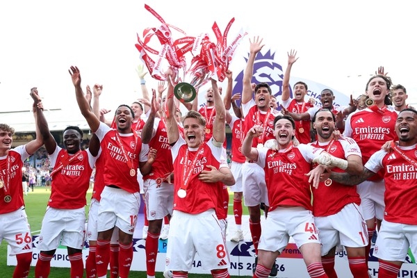 Gary Neville Ramal Arsenal Juara Lagi, Pertahanan The Gunners Disebut Jauh di Atas Rival