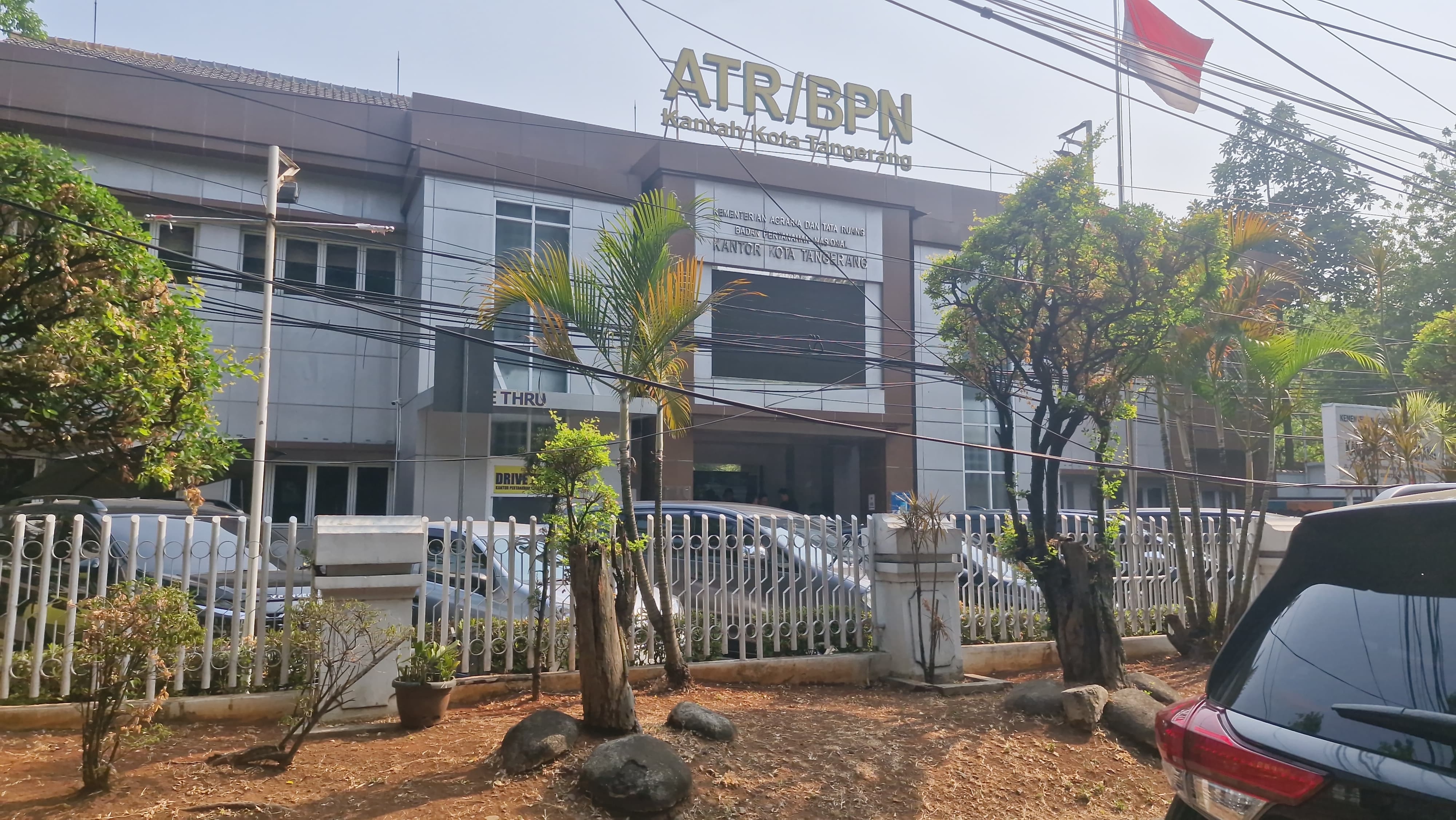 Pasca OTT KPK Kepala Kantor Tardi, Kantor BPN Kota Tangerang Sepi dan Sempat Dijaga Brimob