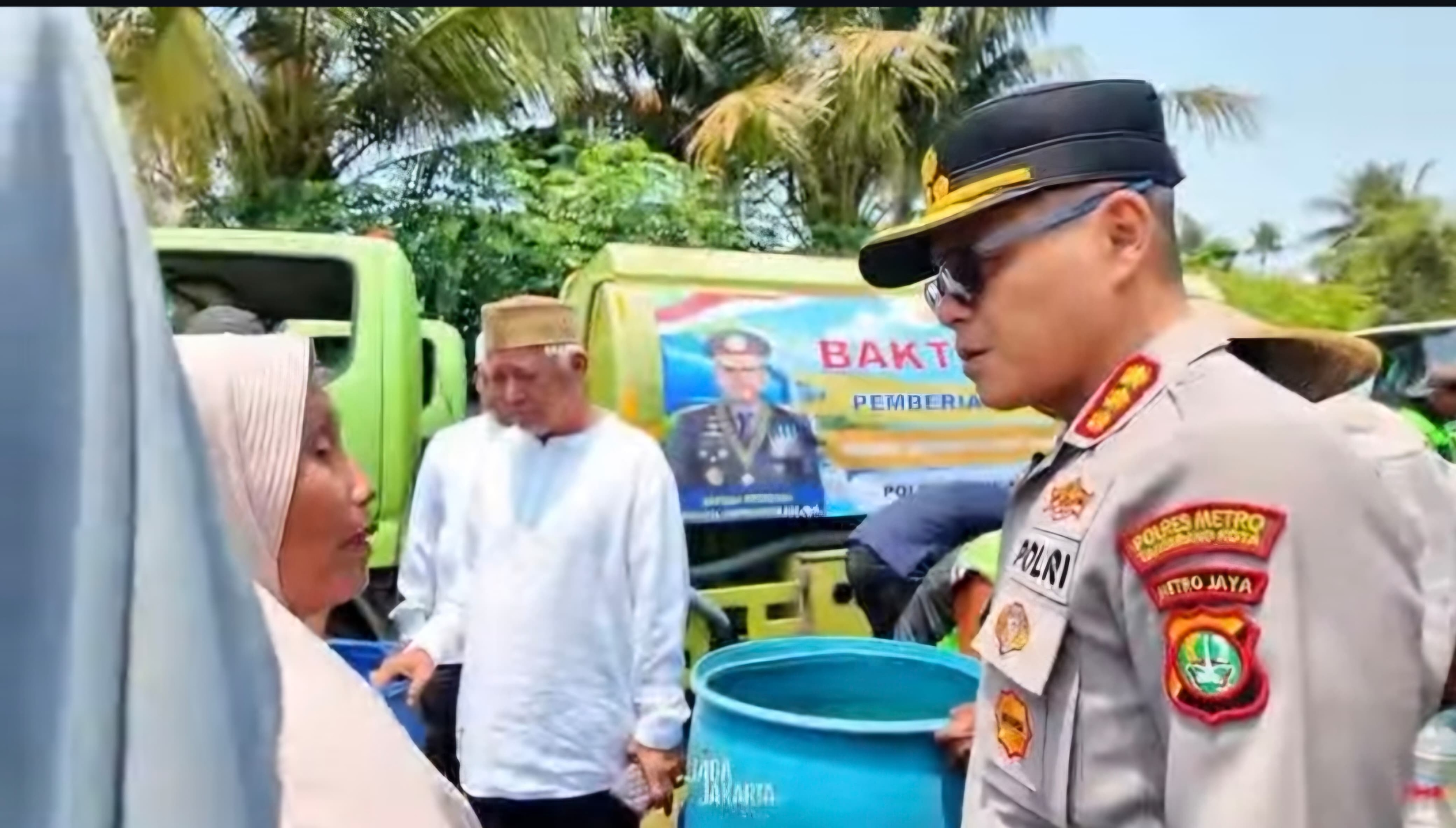 Kekeringan di Kota Tangerang, Polisi Gerak Cepat Kirim 32 Ribu Liter Air ke Warga Pakuhaji
