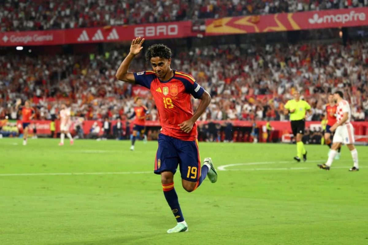Lamine Yamal Mengamuk: 2 Gol, 1 Assist, dan Rekor 66 Tahun Spanyol Akhirnya Pecah!
