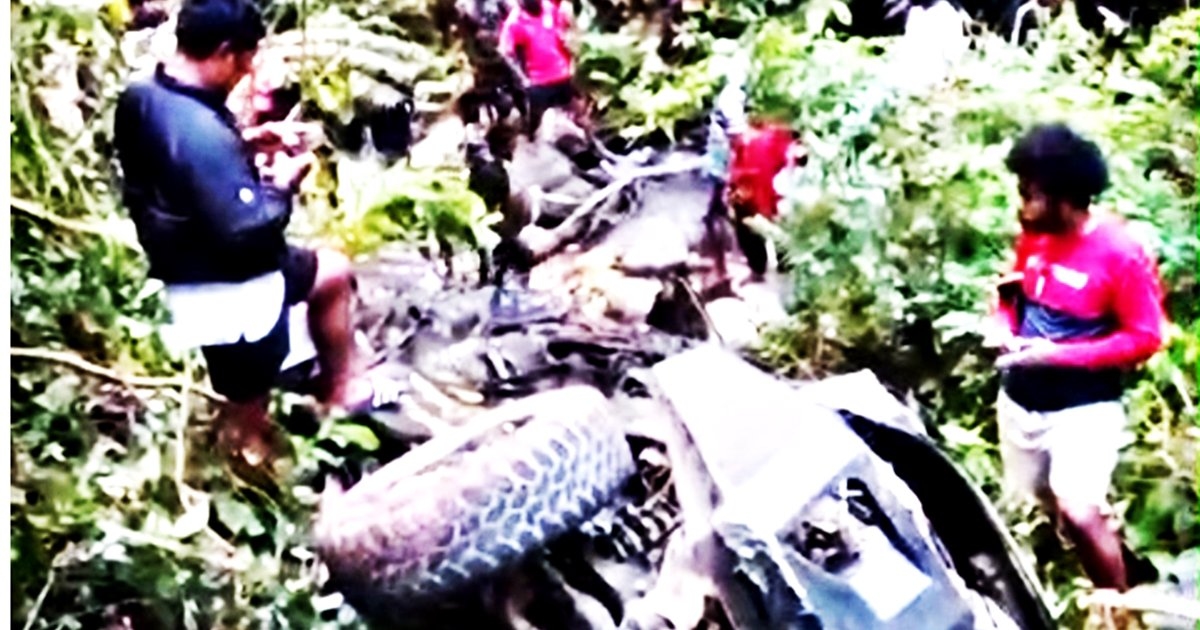 Tragis! Rem Diduga Blong, Mobil Dinas TNI Terjun ke Jurang 50 Meter di Yalimo, 4 Prajurit Gugur