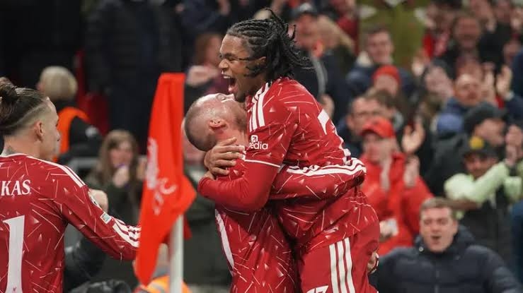 Bukan Pemain Biasa, tapi Gajinya Kalah Jauh dari Rekan Setim: 5 Bintang Premier League Ini Bikin Heran