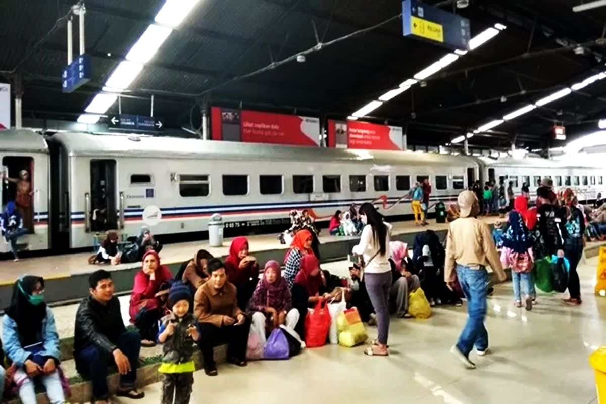 Perang Tiket Mudik Dimulai! KAI Siapkan 37 Ribu Kursi per Hari, Pemudik Diminta Gerak Cepat