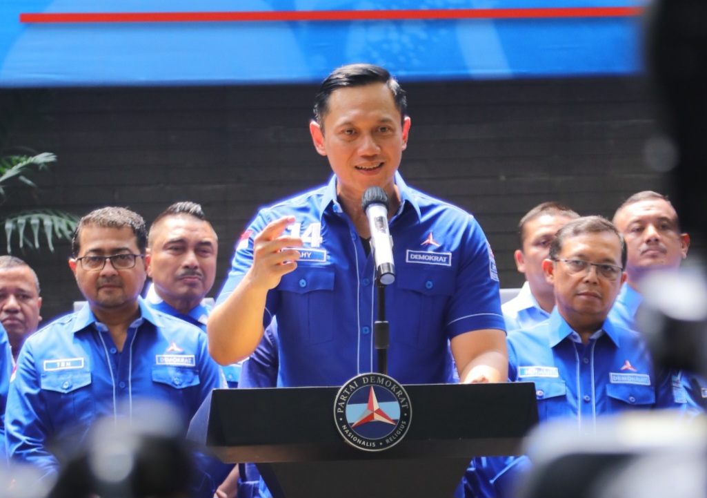 AHY Tegaskan Prioritas Konektivitas Transportasi, Bukan Gerbong Khusus Perokok