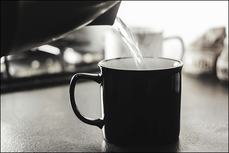 4 Terapi Minum Air Hangat untuk Dapatkan Manfaat Kesehatan, pada Cuaca Yang Sangat Ekstrim