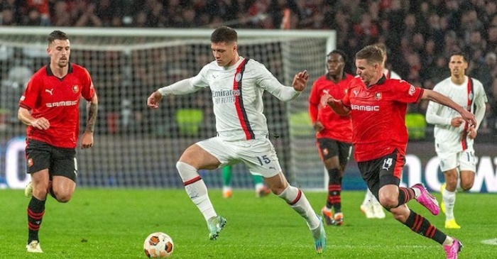 Hasil Liga Europa 2023/2024: Meski Kalah AC Milan Tetap Lolos ke Babak 16 Besar, AS Roma Menang Adu Penalti