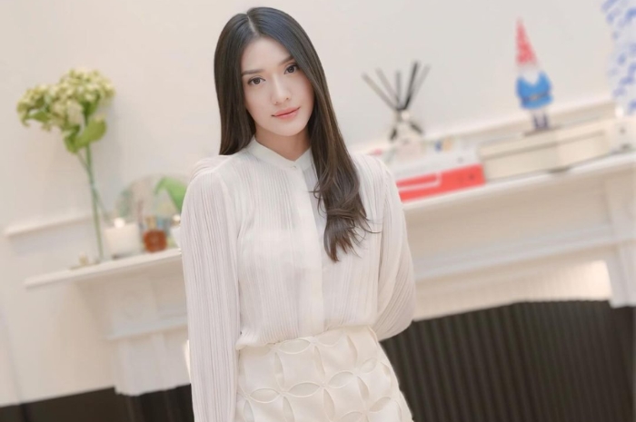 Profil dan Perjalanan Karier Anissa Aziz, Model dan Aktris Cantik Istri Komedian Raditya Dika!