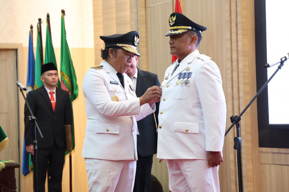 Al Muktabar Melantik Pj Bupati Lebak Gunawan Rusminto, Pj Gubernur Banten: Hal Utama Percepat Kesejahteraan Masyarakat dan Peningkatan Ekonomi 
