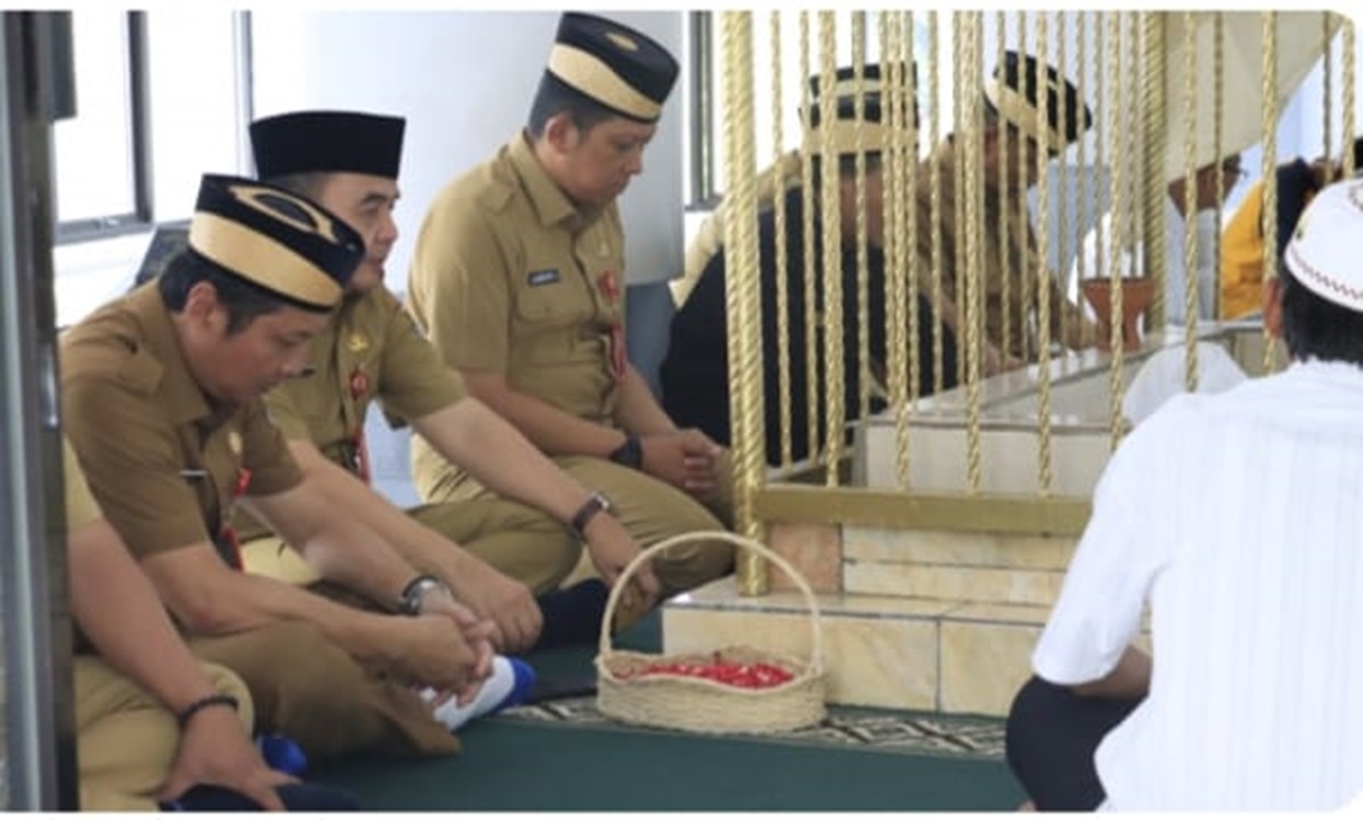 Dalam Rangka HUT Kabupaten Tangerang, Pj Bupati Melakukan Ziarah ke Makam Raden Aria Wangsakara