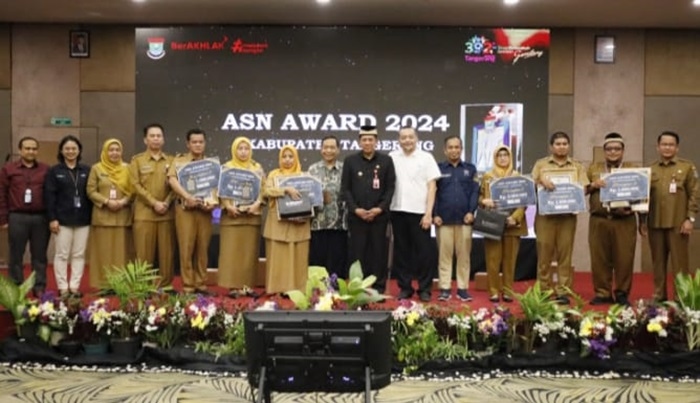 PJ Andi Ony Apresiasi ASN Berprestasi di Pemkab Tangerang, pada Acara Penganugrahan ASN Award 2024