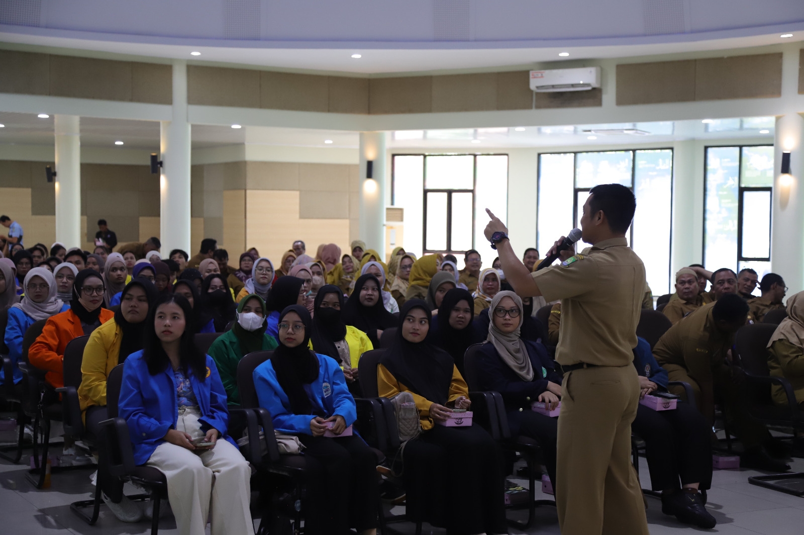 Pemkot Tangerang Sosialisasikan SPJ Beasiswa untuk 329 Mahasiswa Penerima Bansos 