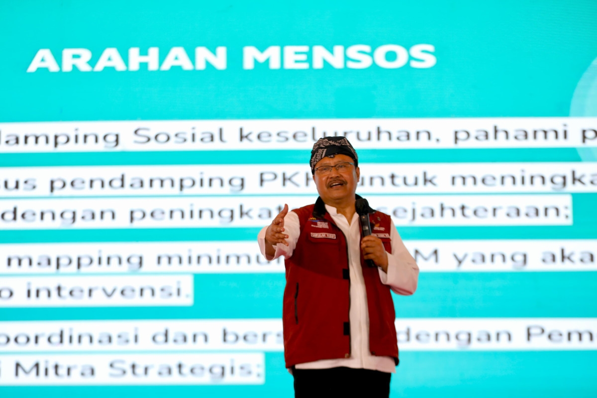 Kemensos Siapkan Ribuan Laptop dan Seragam untuk Siswa Sekolah Rakyat