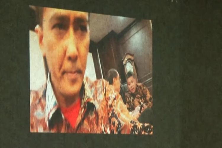 Terungkap di Sidang, Harun Masiku Selfie Bareng Hasto di MA untuk Urus Fatwa PAW