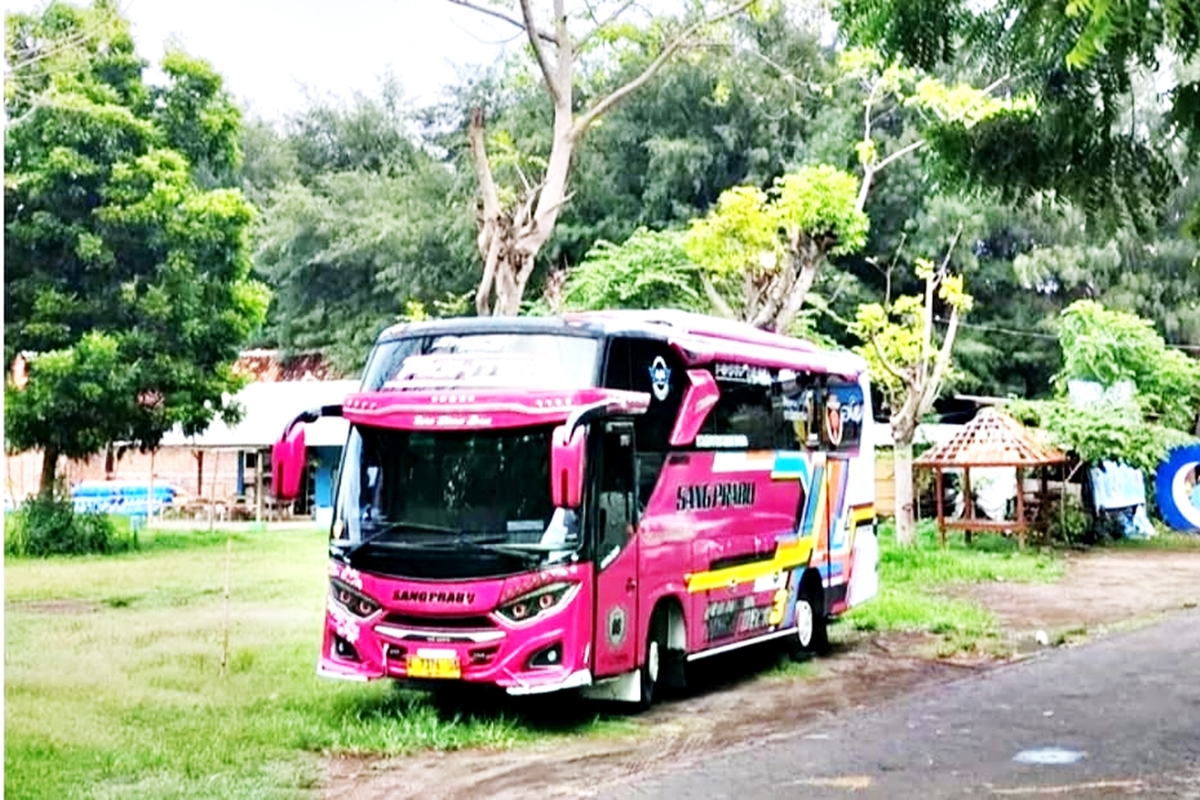 STOP! Bus Rombongan Lansia Surabaya Diancam dan Ditahan di Bangsring Banyuwangi, Dipaksa Bayar Uang Pengawalan Rp150 Ribu!