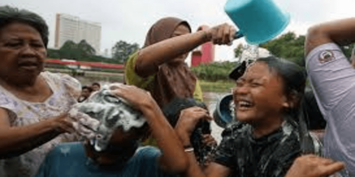 Tradisi Keramas Massal di Sungai Cisadane Jadi Momen Sakral Warga Babakan Sambut Ramadhan