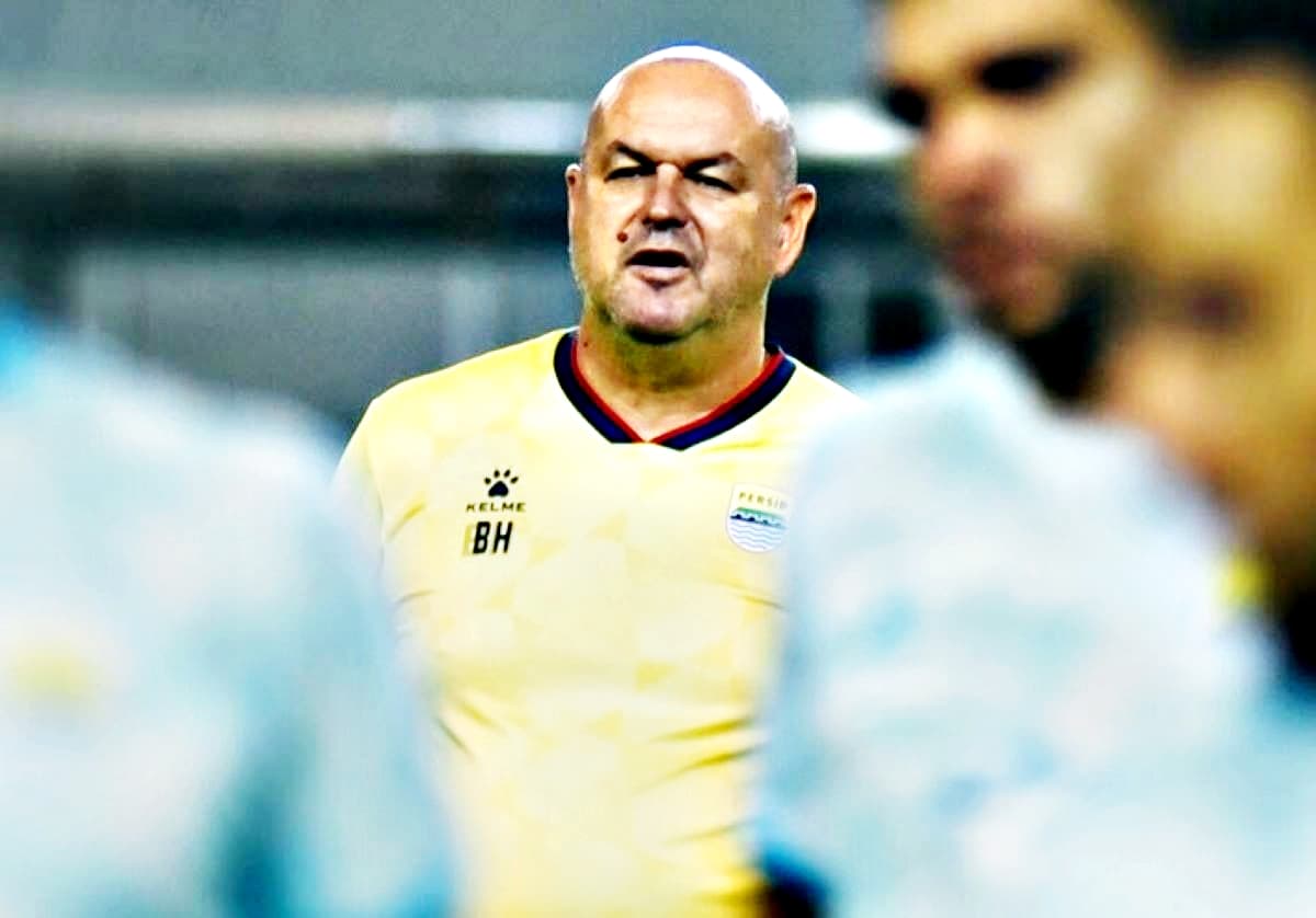 Tembus Angka Miliaran! Mengintip Isi Rekening Bojan Hodak dan Mauricio Souza, Siapa Pelatih Termahal?