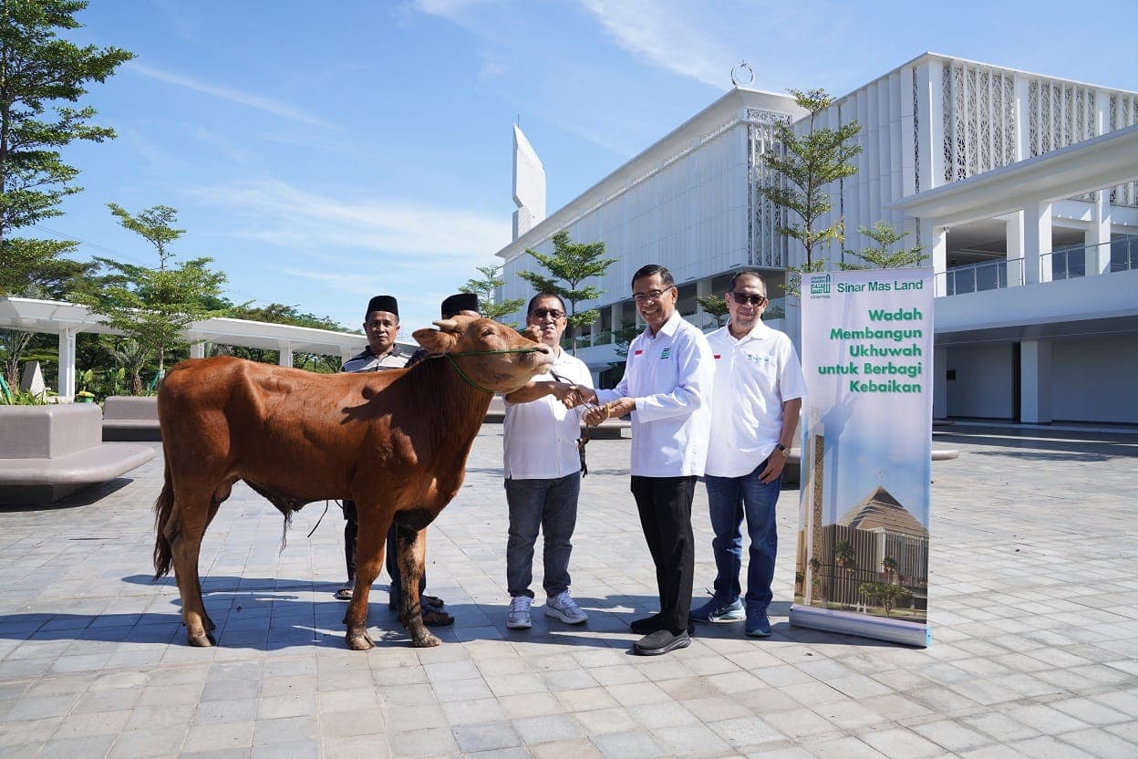 Salurkan 482 Hewan Kurban, Sinar Mas Land Kampanyekan Idul Adha Ramah Lingkungan 