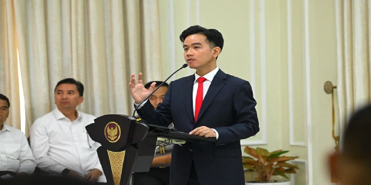 Rocky Gerung Bongkar Dugaan Ambisi Politik Jokowi untuk Gibran, Bukan Sekadar Jadi Wapres?
