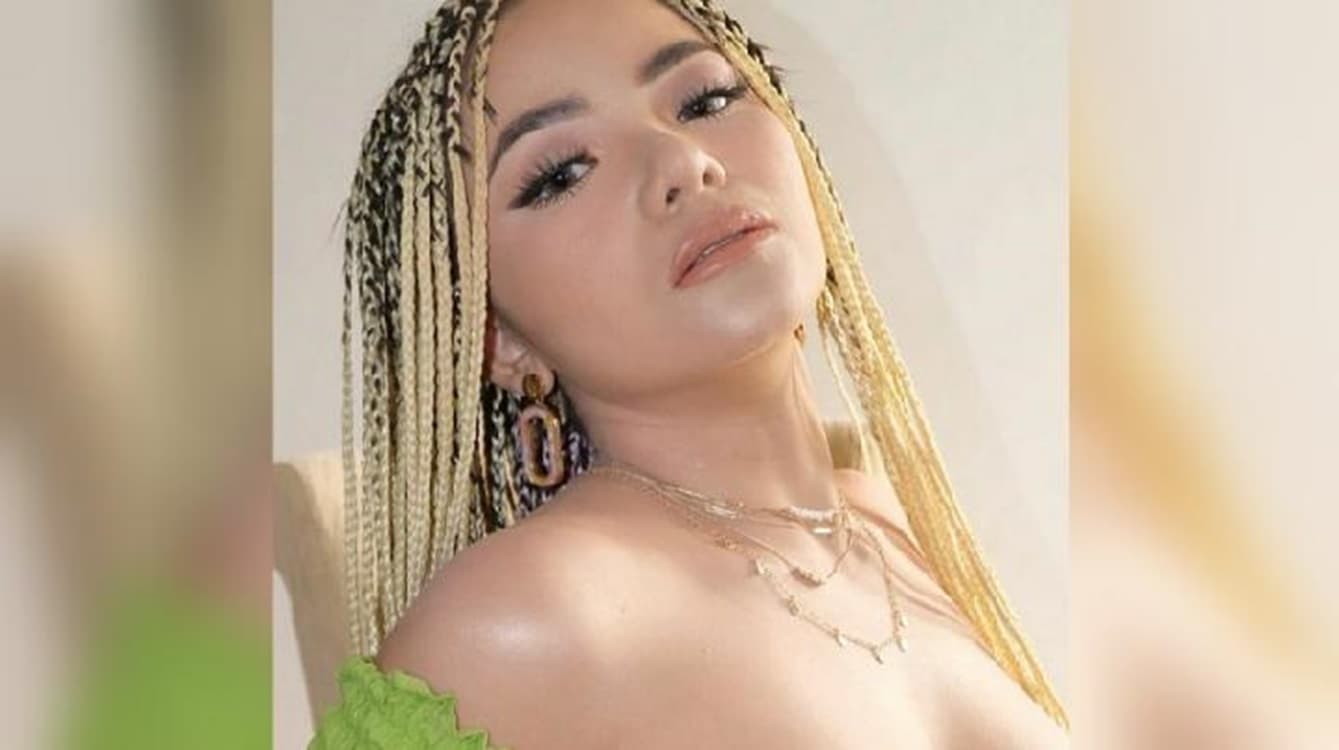 Mendadak Heboh! Dinar Candy Jual 2 Akun Medsosnya Seharga Rp50 Milyar