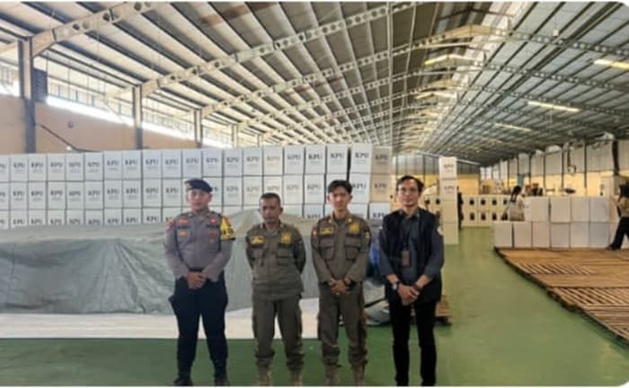 Satpol PP dan Polri Kerahkan Ratusan Personel Jaga Gudang Logistik KPU Kabupaten Tangerang