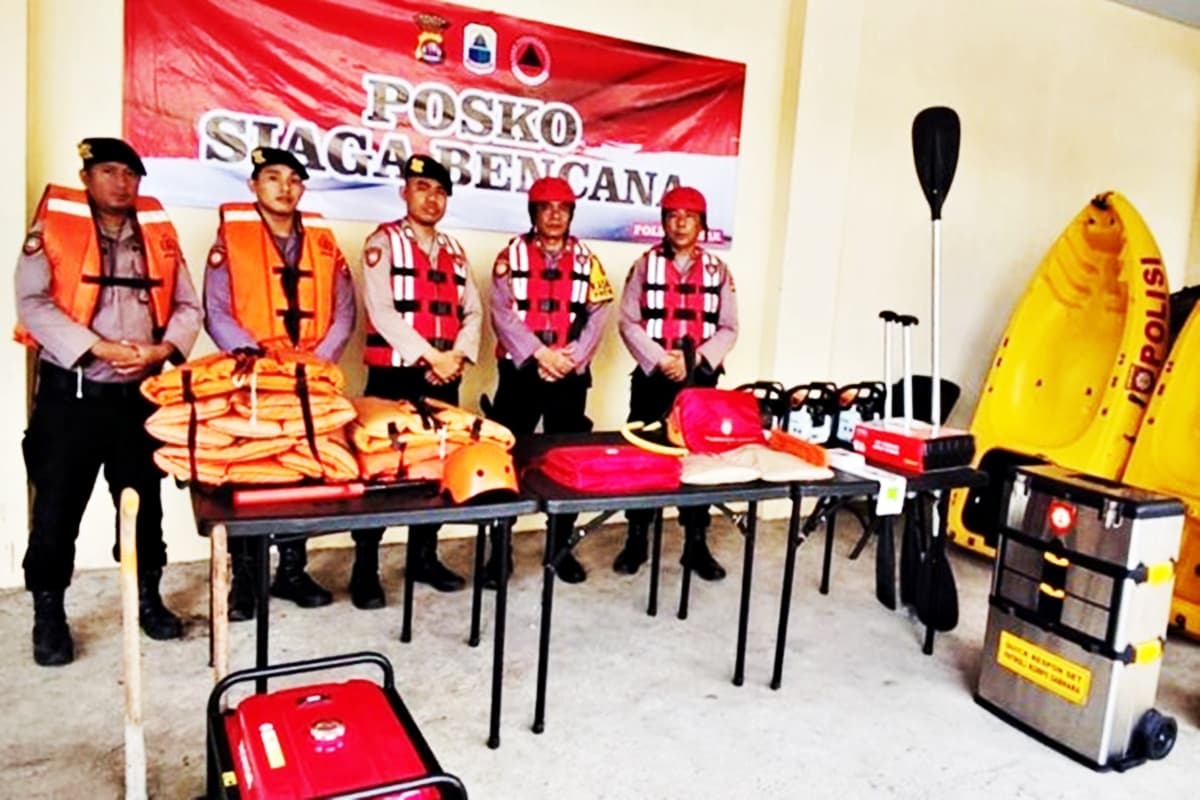 Akibat Cuaca Masih Sangat Ekstrim Hingga Pemkab Lebak Tetapkan Status Darurat Bencana, Polres Buka Posko Siaga