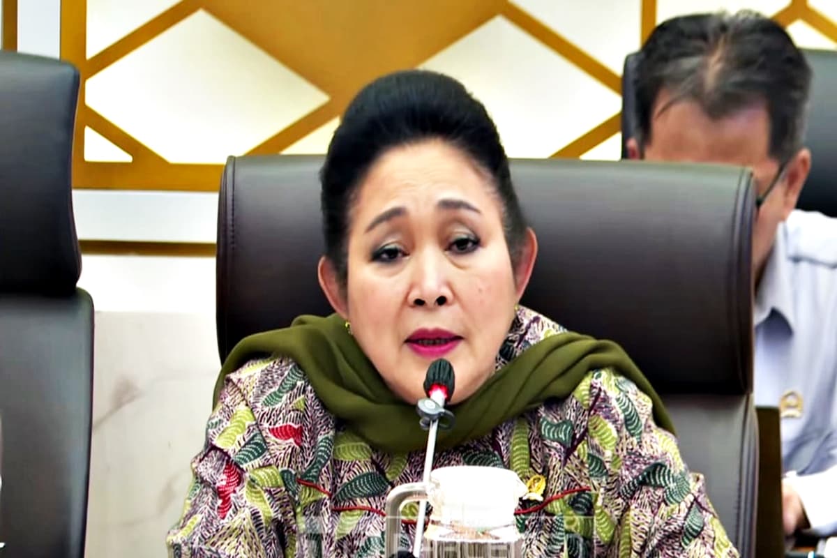 ‘Saya Marah!’ – Titiek Soeharto Semprot Menhut Raja Juli Usai Video Truk Kayu Raksasa Melintas Pascabencana Sumatera