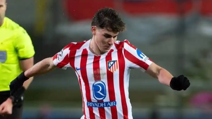 Barcelona Didenda akibat Pendekatan kepada Julian Alvarez, Atletico Ajukan Keluhan