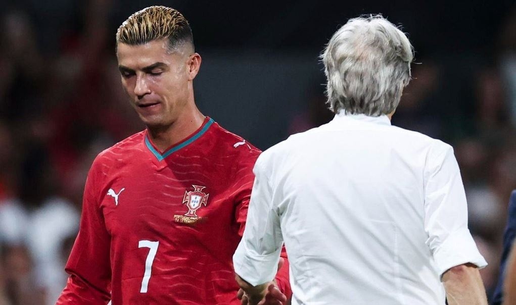 Bukan Cuma Soal Sepak Bola! Kepergian Cristiano Ronaldo Bisa Bikin Keuangan Portugal Guncang