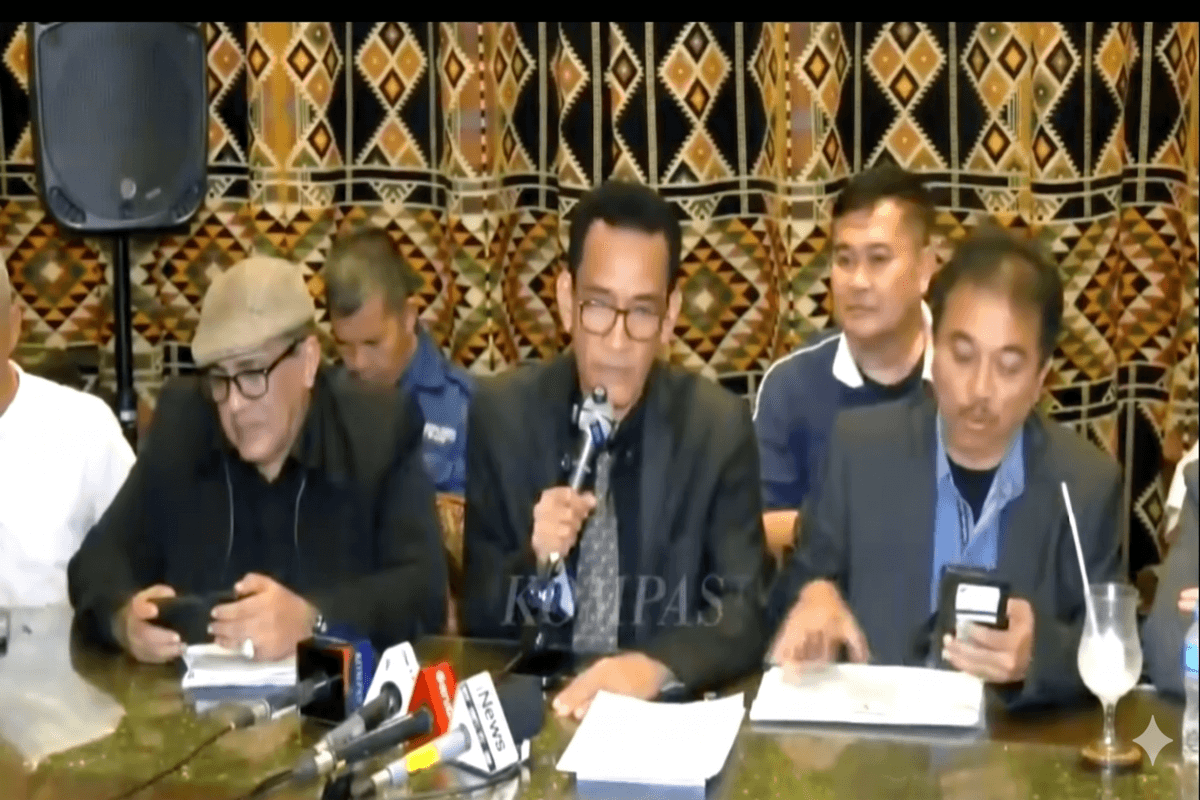Geger Kasus Ijazah Jokowi: Refly Harun Ungkap Skenario Buruk yang Bisa Menimpa Roy Suryo!