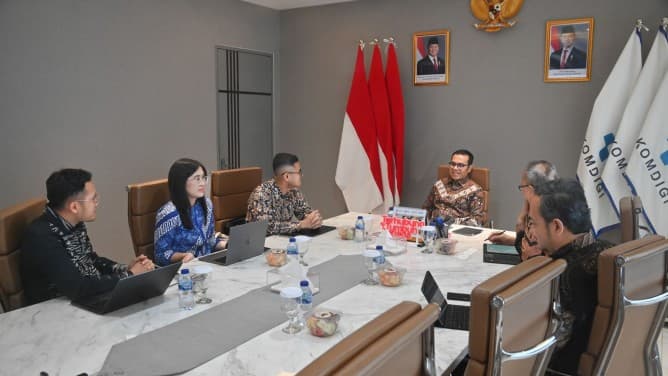 Komdigi Percepat Hapus Blank Spot, Satelit LEO Jadi Andalan Internet di Daerah 3T